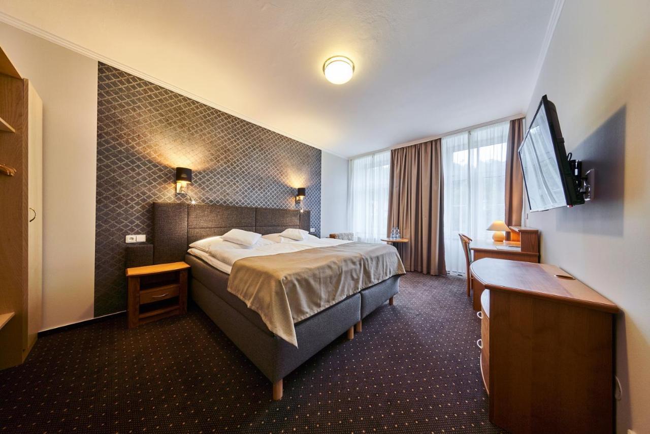Hotel Adam Trutnov Bagian luar foto