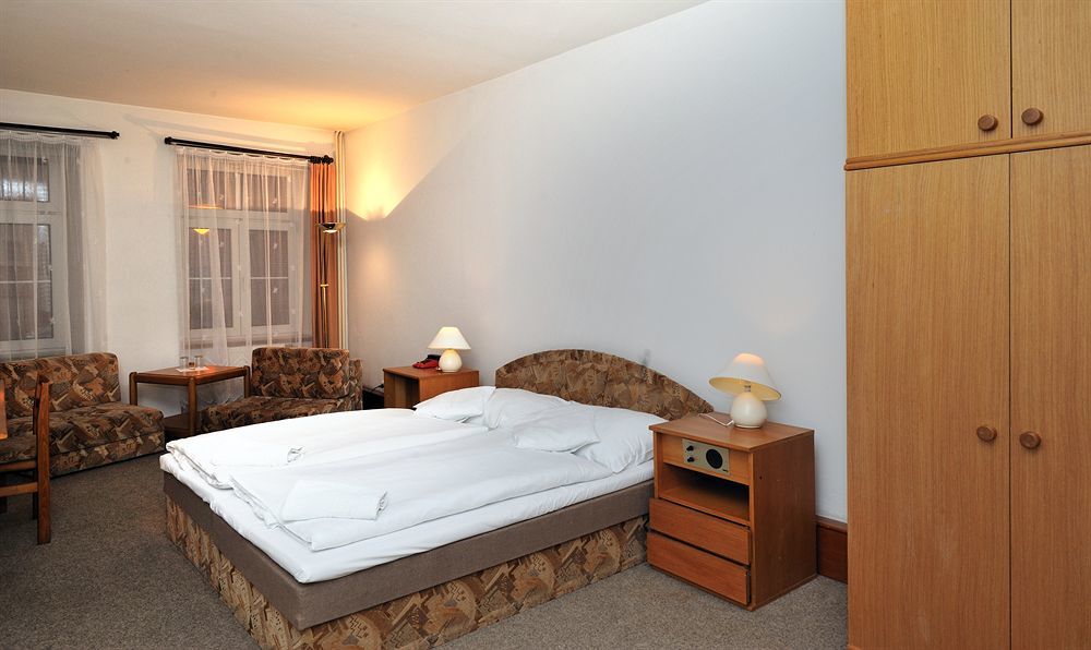 Hotel Adam Trutnov Bagian luar foto