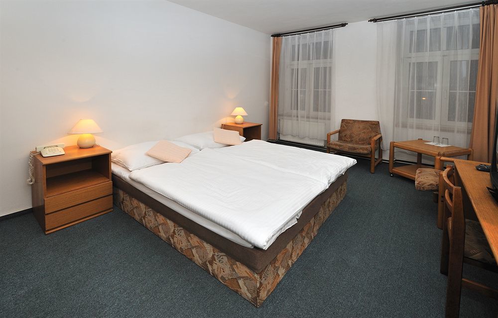 Hotel Adam Trutnov Bagian luar foto