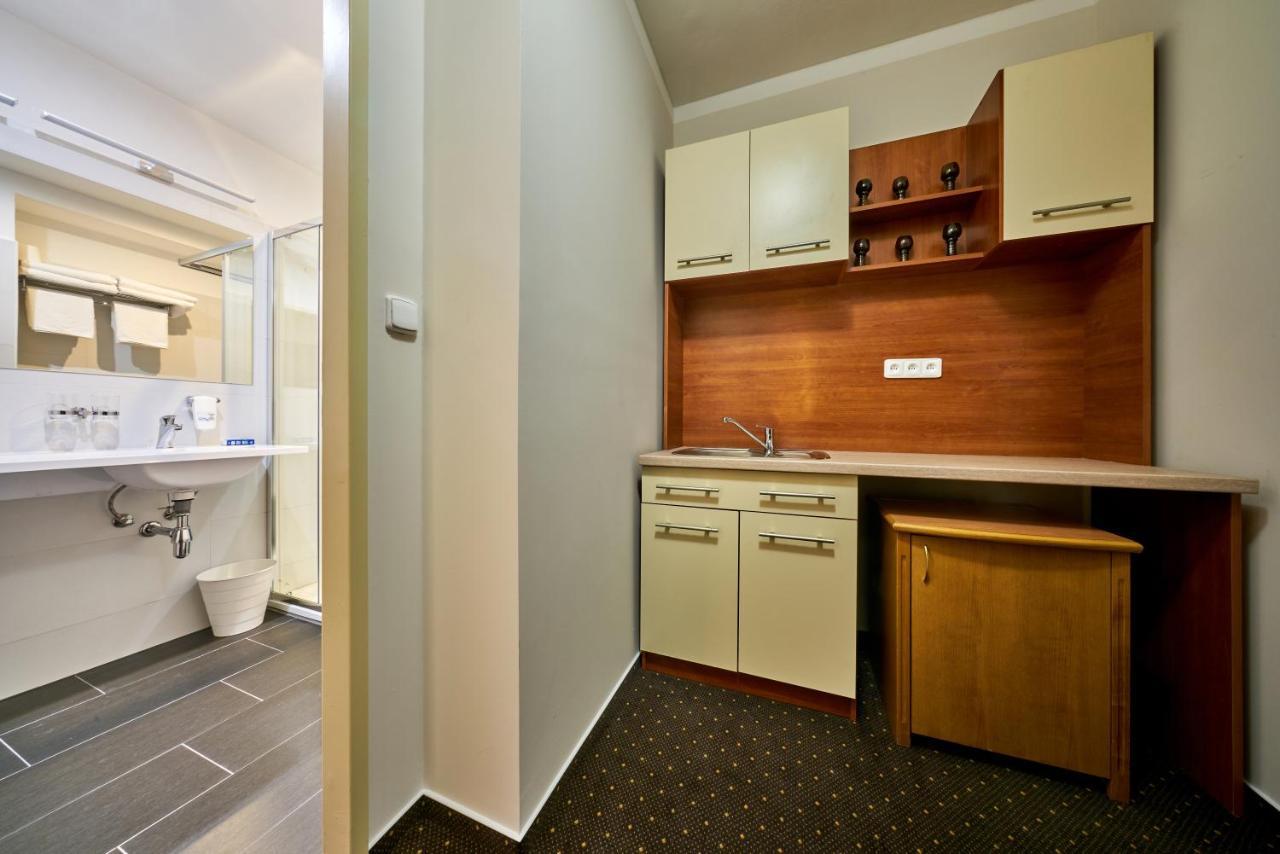 Hotel Adam Trutnov Bagian luar foto