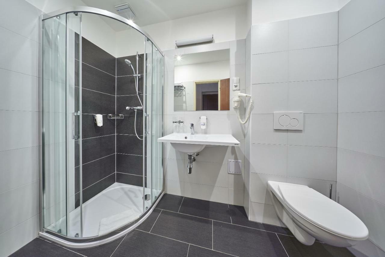 Hotel Adam Trutnov Bagian luar foto