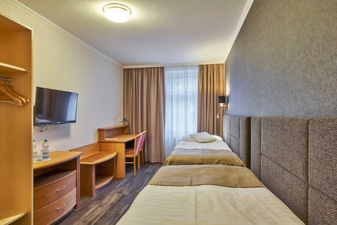 Hotel Adam Trutnov Bagian luar foto